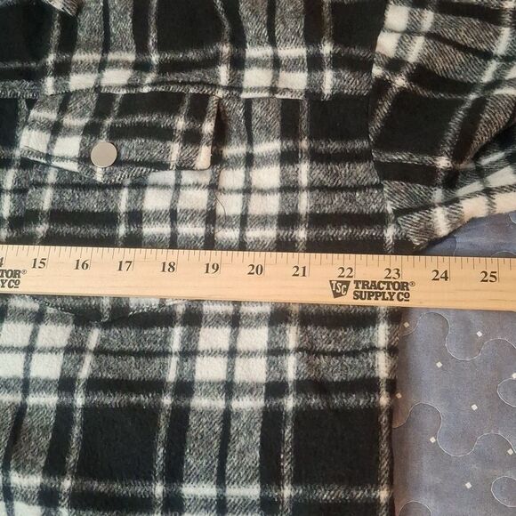 HYFVE Plaid Jacket size large - Picture 6 of 7